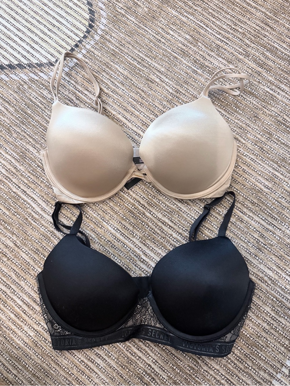 Victoria's Secret Black & Nude bra bundle